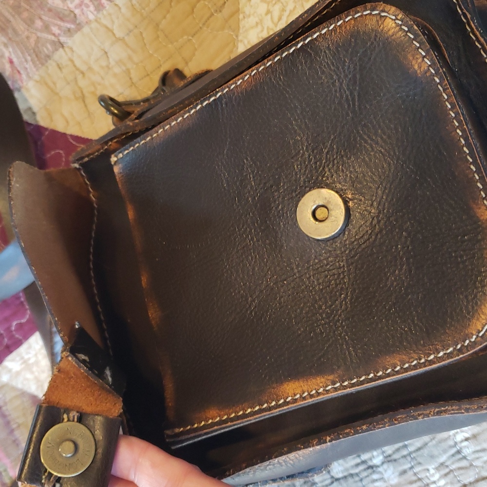 Patricia Nash 'Lari' Crossbody Bag - Picture 3 of 11